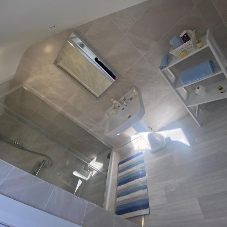 Seaclusion Barna Hotel Барна Екстериор снимка
